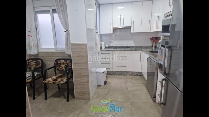 Foto 09da972c-855a-4b03-86eb-0270992a5135. Piso en Almuñecar centro Almuñécar