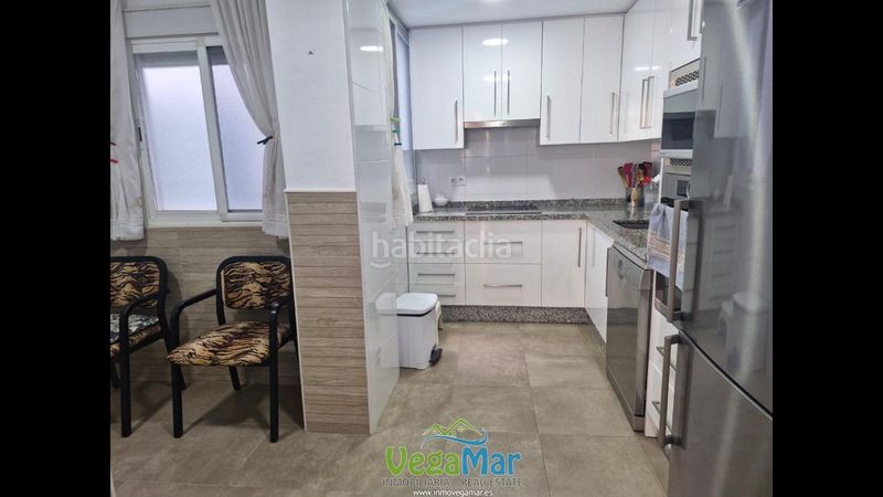 Foto d0d92a7a-e982-48fa-862f-bb4e427d583d. Piso en Almuñecar centro Almuñécar