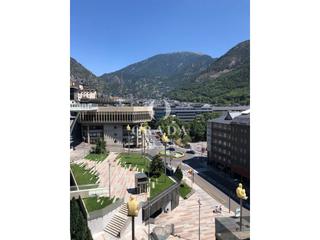 Lloguer Local Comercial a Centro. Local en traspaso en andorra la vella