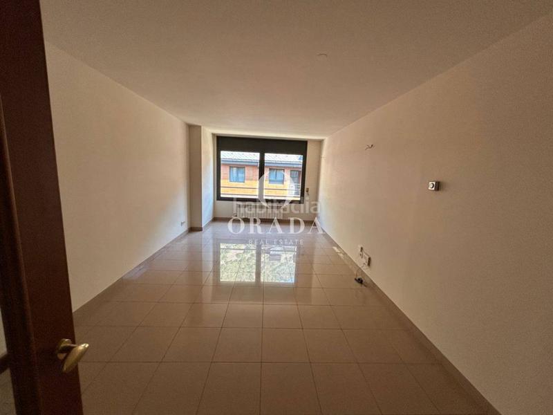 Foto 6ffcaec2-1c96-46ac-93f7-8b28f30d4287. Location appartement avec chauffage parking dans Centro Andorra la Vella