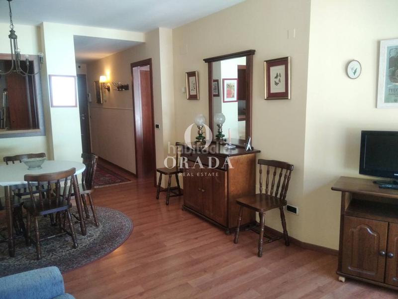 Foto 51d9eb8d-3fb4-41bb-ad9c-fd95df0261e1. Etagenwohnung mit heizung parking in Vila Encamp