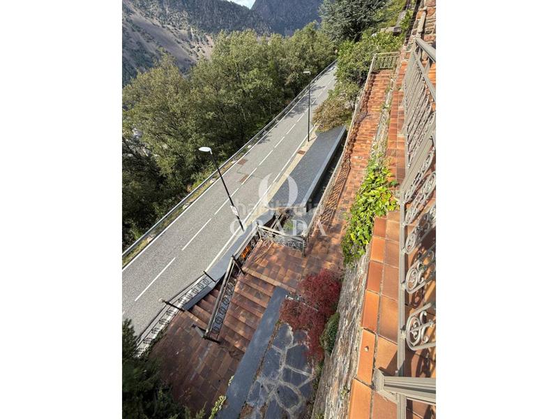 Foto d735d747-b470-4669-a065-32075b492c65. Xalet amb calefacció aparcament a Centro Andorra la Vella