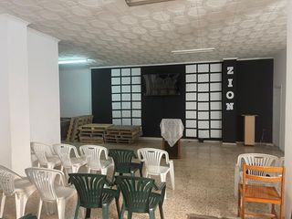 Business premise in Carrer de gabriel carbonell 3
