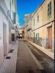 Casa  Carrer de la pau. Casa en el municipio de manacor a reformar totalmente