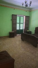 Casa  Carrer joan massanet 8. Piso a reformar o construir dos viviendas