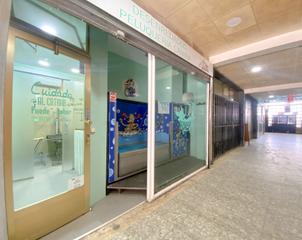 Local Comercial en Torrelaguna 7. Venta por jubilacin peluquera canina en barrio de la concepci