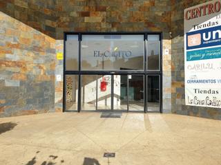 Local Comercial en De la ermita 51. Local reformado, listo para entrar, en centro comercial