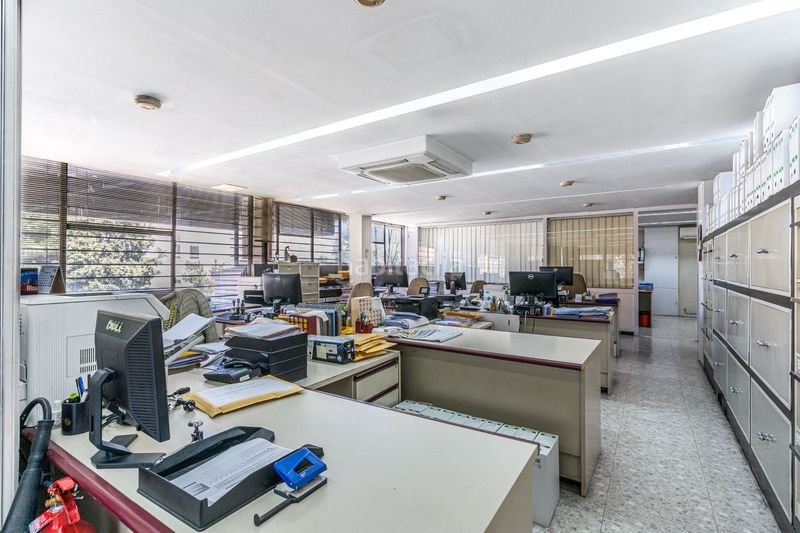 Foto 9266be08-5c9a-4df7-9577-1c8f6b324611. Edifici a campezo 13 a Rejas Madrid