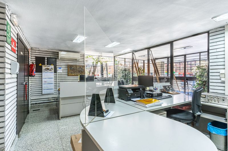 Foto abe9f09d-0067-43a0-8d0e-877860ade2d8. Edifici a campezo 13 a Rejas Madrid