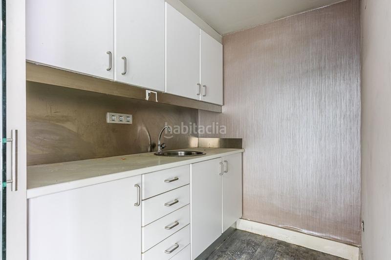 Foto 99a2096d-9c9d-4691-9f56-da518c47ec74. Local comercial en maría de molina 64 local de prestigio en pleno corazón de maría de molina en Madrid