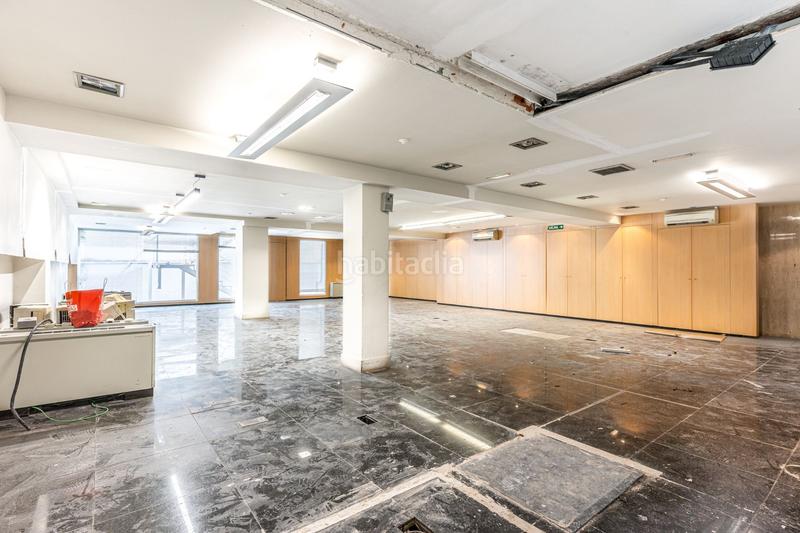 Foto 99d08905-7c03-47d7-9bac-f3d7608e8982. Local comercial en maría de molina 64 local de prestigio en pleno corazón de maría de molina en Madrid