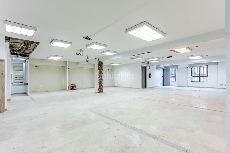 Foto b63af8e1-b10d-43da-9288-267530980a30. Local comercial en maría de molina 64 local de prestigio en pleno corazón de maría de molina en Madrid