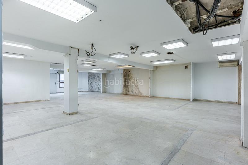 Foto b84dce84-cc79-49e9-86f6-baab6992b345. Local comercial en maría de molina 64 local de prestigio en pleno corazón de maría de molina en Madrid