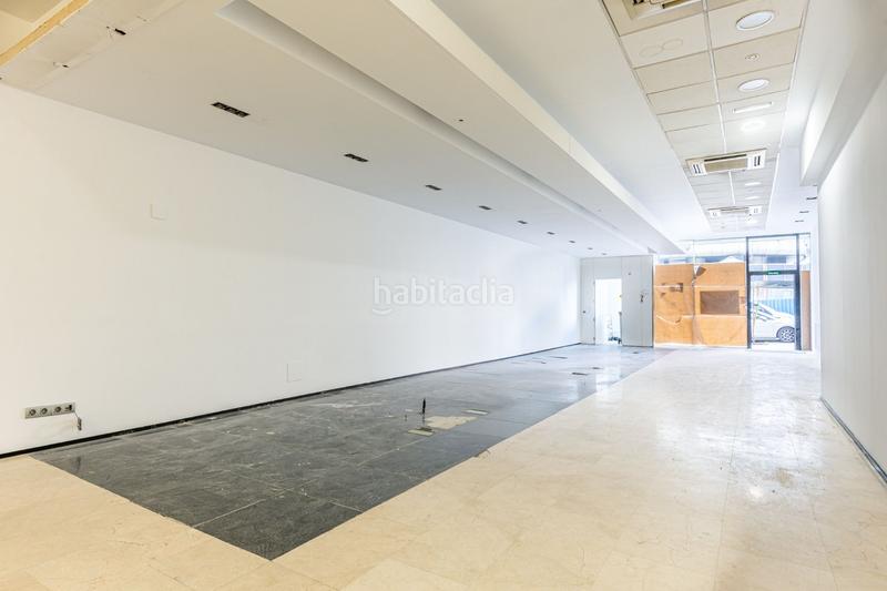 Foto c1eff21d-d7c0-40cb-be4a-31b33f0f3faf. Local comercial en maría de molina 64 local de prestigio en pleno corazón de maría de molina en Madrid