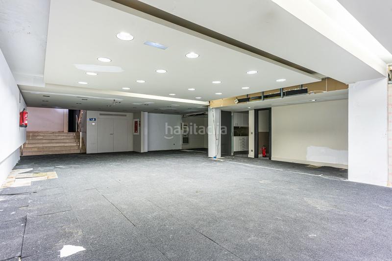 Foto def5b137-30d6-407d-aa91-42695740a511. Local comercial en maría de molina 64 local de prestigio en pleno corazón de maría de molina en Madrid