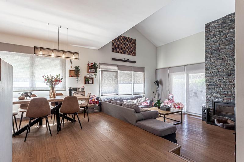 Foto 0b744354-6085-4362-a77c-08a970f9cc9a. Maison jumelée avec chauffage parking piscine dans El Guijo-Colonia España Galapagar