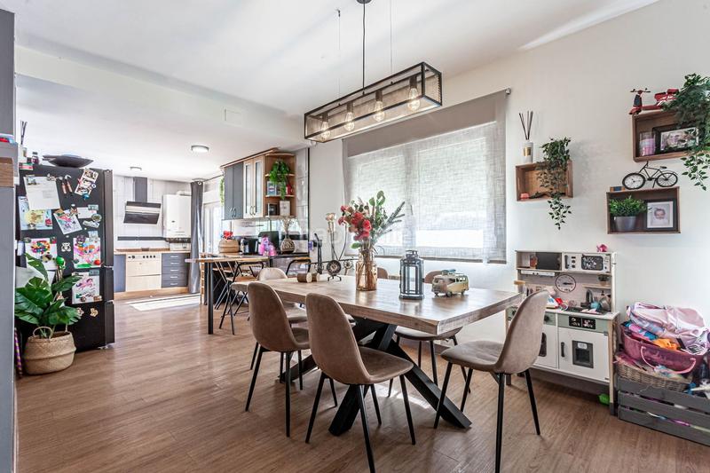 Foto 88b60814-5b72-40d7-8422-fee202d1f66d. Maison jumelée avec chauffage parking piscine dans El Guijo-Colonia España Galapagar