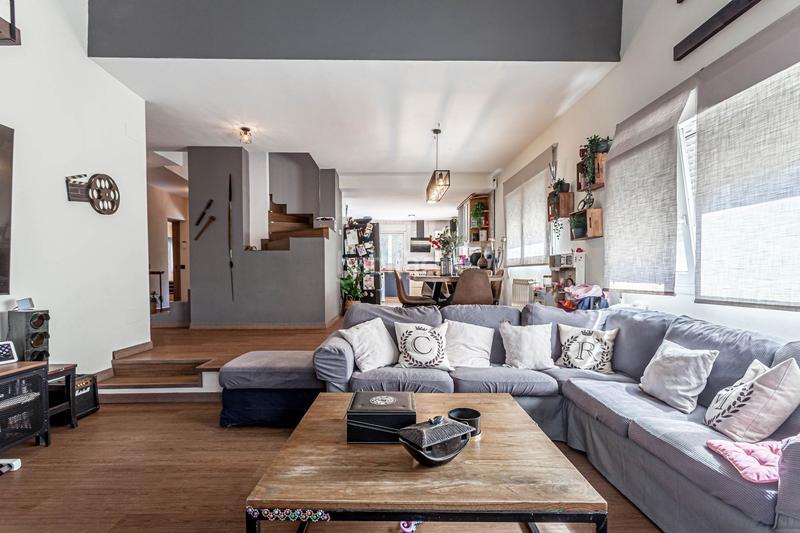 Foto 8eff320f-9835-4abe-9142-286817a349fa. Maison jumelée avec chauffage parking piscine dans El Guijo-Colonia España Galapagar