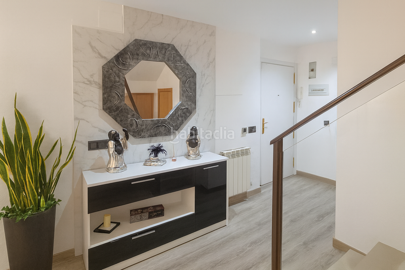 Foto 1e60288b-740b-4371-a88b-b8950dc03dcf. Maison jumelée avec chauffage parking piscine dans Centro Rivas - Vaciamadrid