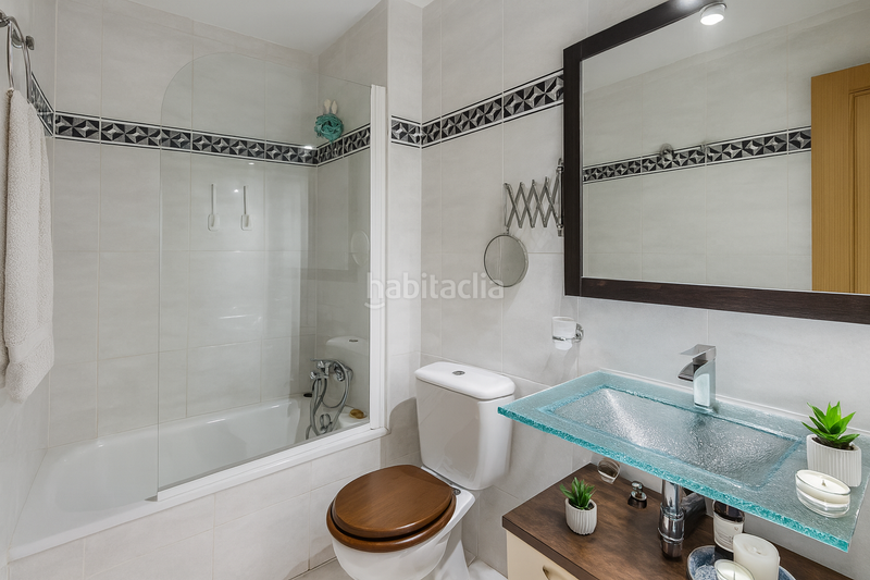 Foto c17d8431-b38c-422c-9adc-d46bf6ed7fd7. Maison jumelée avec chauffage parking piscine dans Centro Rivas - Vaciamadrid