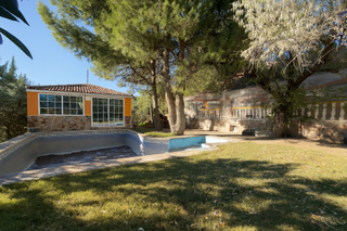 Casa en Corua 10. Chalet con alma y muchas posibilidades en colmenar de oreja