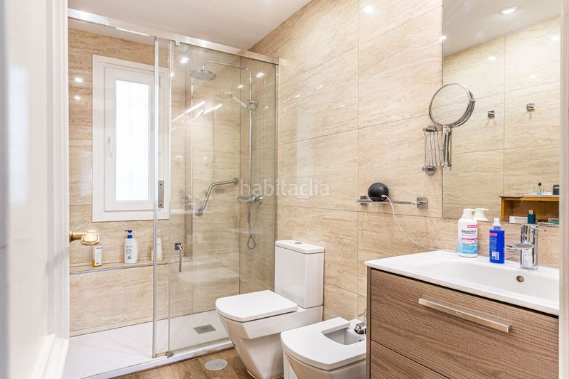 Foto 0eb17de6-8d3c-4d56-b1a9-f998390e84c3. Semi detached house with heating in Palomas Madrid