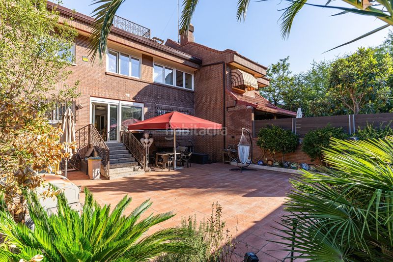 Foto 89b95f36-2755-4aec-a71d-c89992d51660. Semi detached house with heating in Palomas Madrid