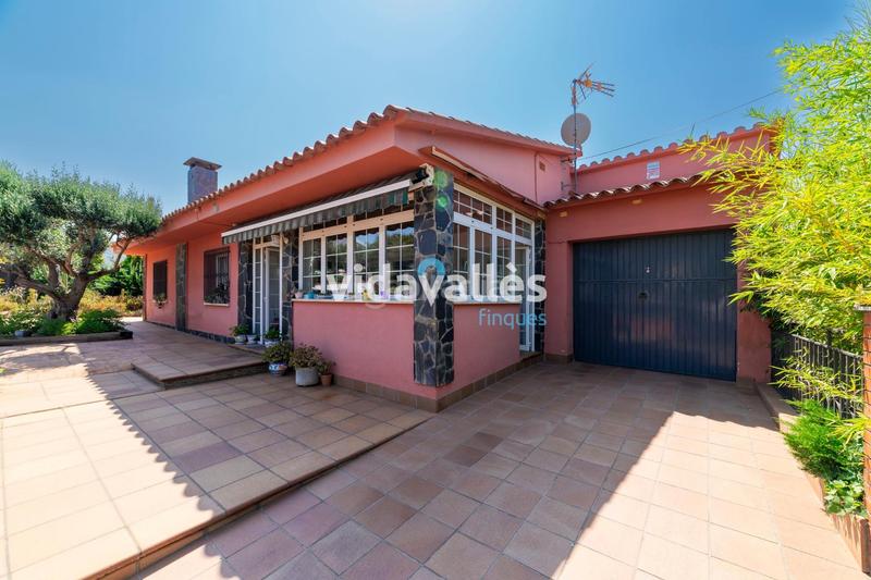 Foto 23833187-6116-4482-b46d-787577bee867. Casa amb aparcament a Cànoves i Samalús