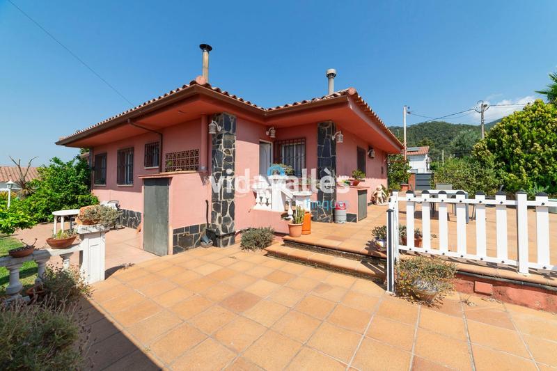 Foto 82023ccb-e11c-4616-b926-acdaa67d5d4e. Casa amb aparcament a Cànoves i Samalús