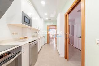 Casa adossada a Carrer de roger de flor 5. Casa adosada en el centro