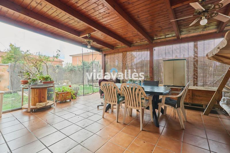 Foto e5d126bd-9f2e-4a84-9d76-662d2589a757. Maison jumelée dans rambla ernest lluch 63 dans Cardedeu