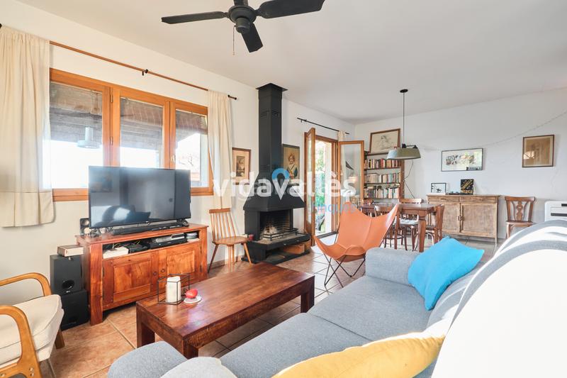 Foto 17fc1ced-4396-4c5e-8ce8-247970c9f014. Maison avec cheminée chauffage dans Sant Antoni de Vilamajor
