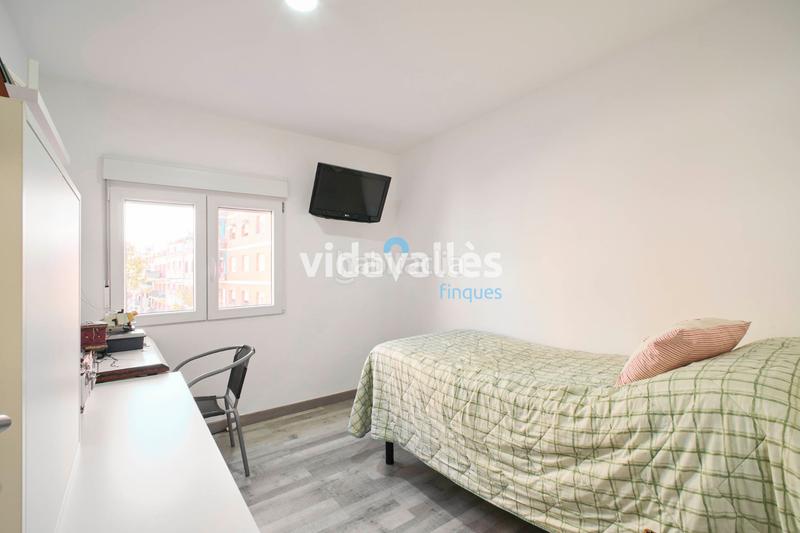 Foto dba2da63-4f37-458c-8884-582eae9d3a7e. Pis amb calefacció a Congost Granollers