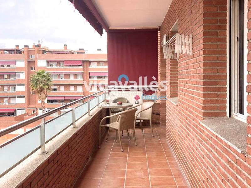 Foto a8553270-34fa-4ba1-b94f-0334fa784ff3. Pis amb calefacció aparcament piscina a Vilamarina Viladecans