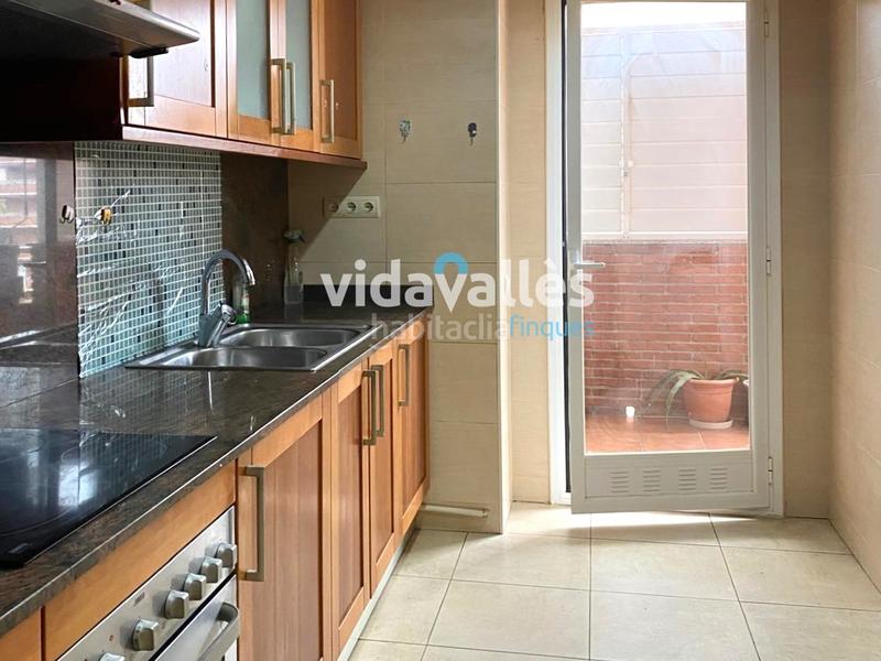 Foto bda481c1-360e-4b97-a088-d044ccf54cc1. Pis amb calefacció aparcament piscina a Vilamarina Viladecans