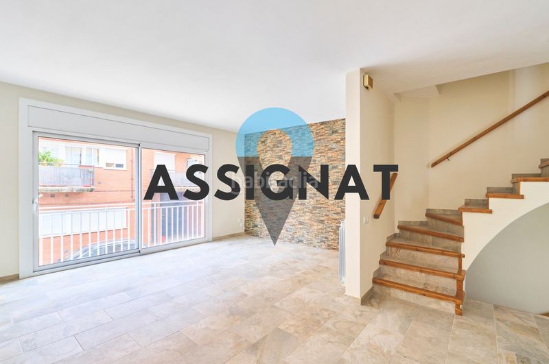 Foto b57467d8-5d00-4fe0-97d8-0bd12aae4f09. Casa adossada amb calefacció aparcament a Cardedeu