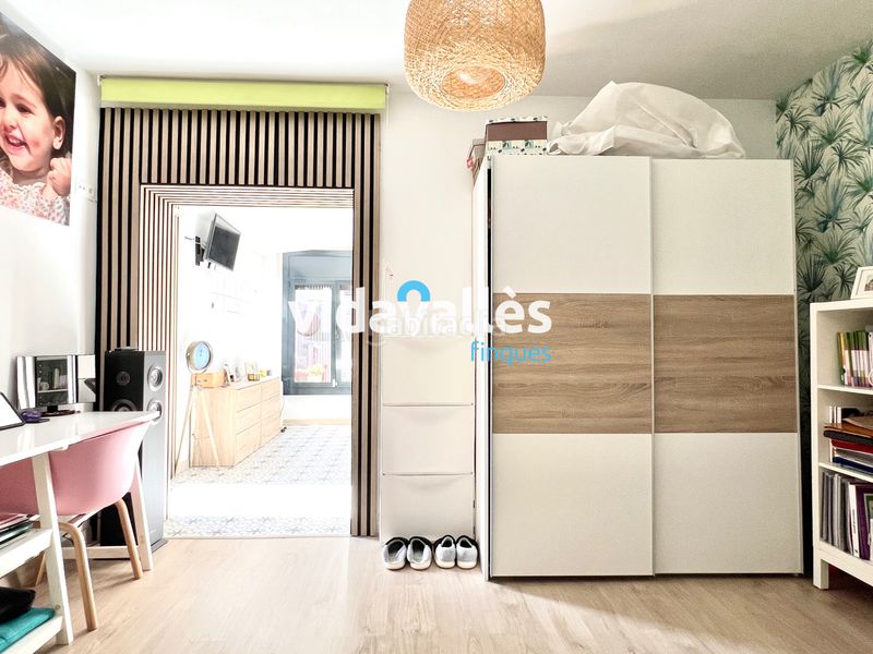 Foto 4c966e19-7e00-45eb-b412-e3687952b984. Casa amb calefacció aparcament a Llinars del Vallès