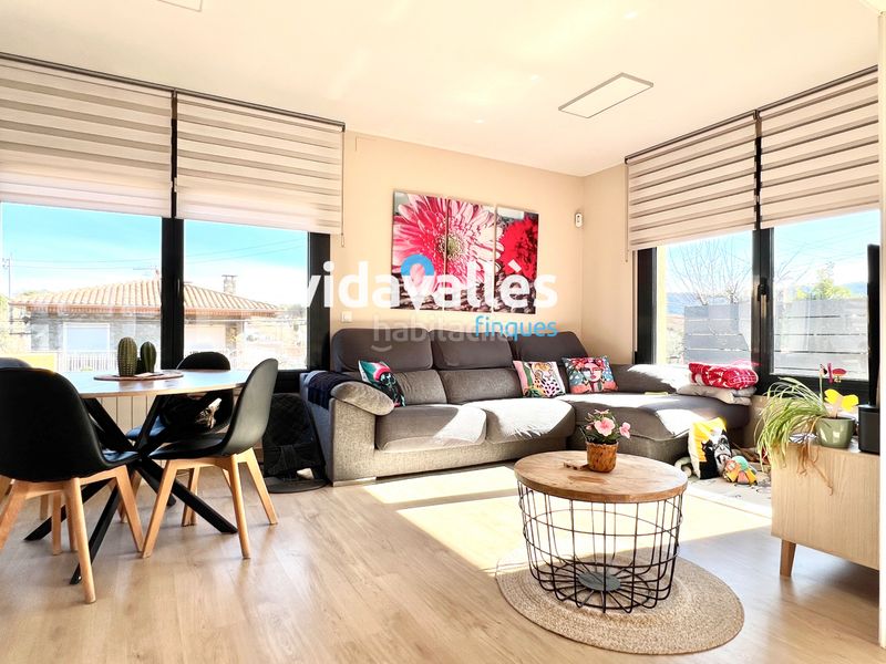 Foto a6923697-abc0-4004-b030-38024598e33b. Casa amb calefacció aparcament a Llinars del Vallès