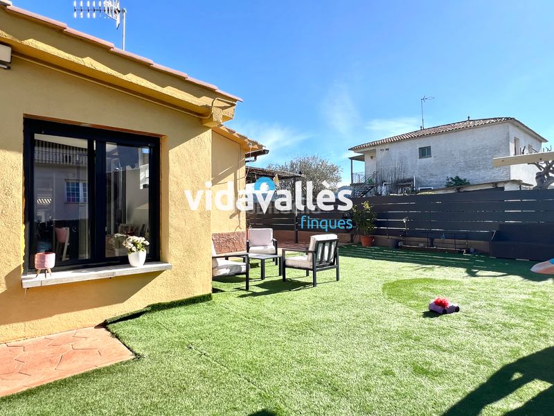 Foto c9972bd6-62bf-43bc-8beb-efad2ae5ac26. Casa amb calefacció aparcament a Llinars del Vallès