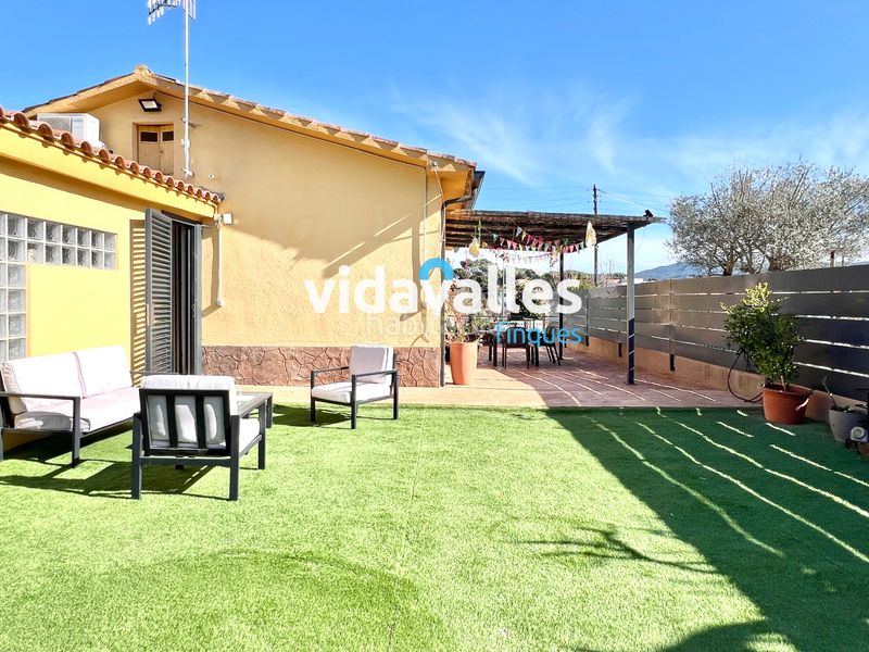 Foto d63b1bc0-f0f3-4286-b8b9-1482c9298320. Casa amb calefacció aparcament a Llinars del Vallès