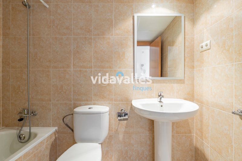 Foto fa6aa8ed-deee-42f0-9ff4-20cfdacc8619. Pis amb calefacció aparcament piscina a Nord La Ràpita