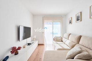 Dúplex  Passeig colom 110. Piso a la venta en cardedeu