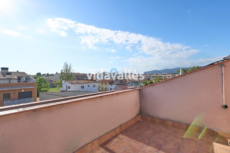 Foto 8f75316c-3b00-42b8-81fa-13443f62334a. Duplex con riscaldamento parcheggio in Cardedeu