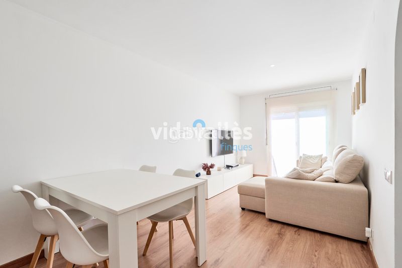 Foto b498a4f8-2887-4732-b820-7f3be4fa1f59. Duplex con riscaldamento parcheggio in Cardedeu