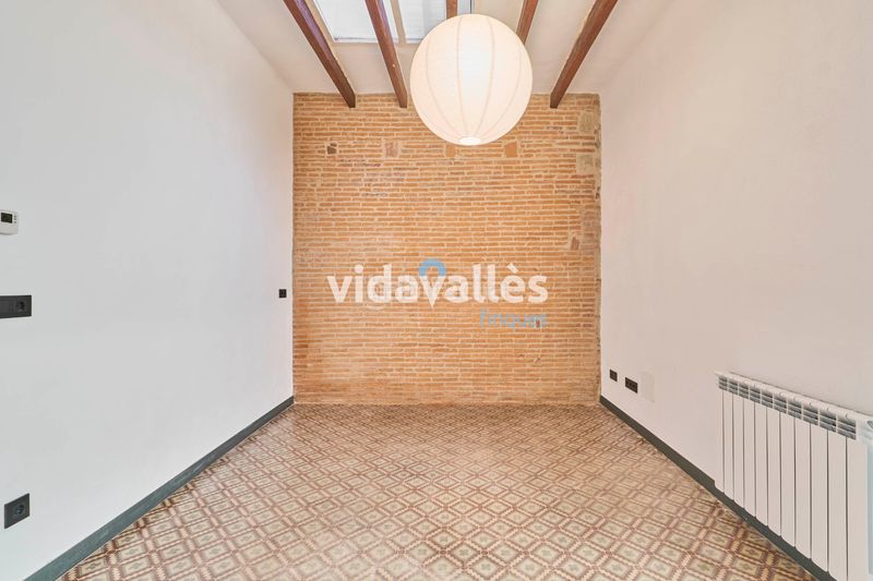 Foto 31c6457c-9362-439c-95f1-3f437053d643. Casa amb calefacció a Llinars del Vallès