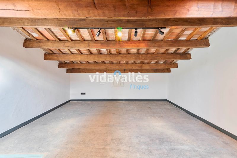 Foto 6c48ac29-c822-471c-b7a4-95a92ce4db1d. Casa amb calefacció a Llinars del Vallès