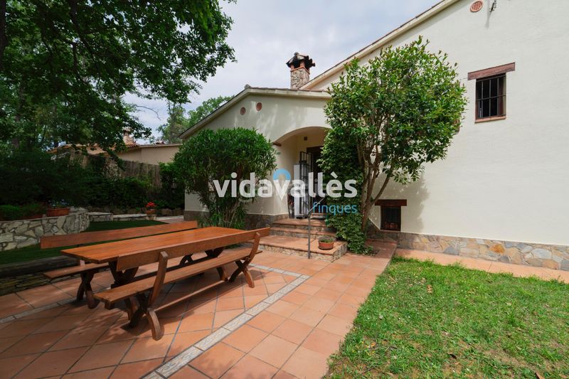 Foto 38df1e81-5503-47fd-9200-cccaa2be2588. Casa  a la venta en Caldes de Malavella