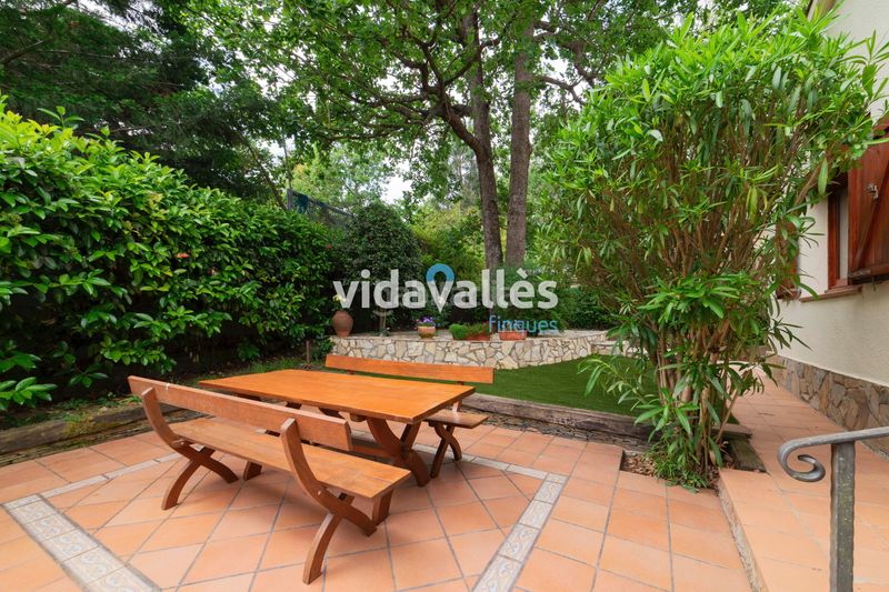 Foto d6f22a5d-1dad-4ad5-8c3e-8dcb0ace7b86. Casa  a la venta en Caldes de Malavella