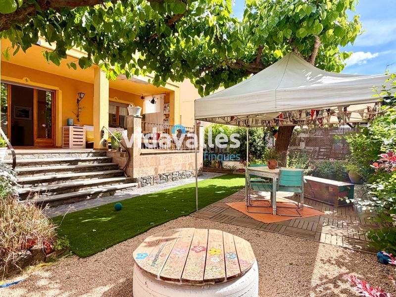 Foto 5bd7d410-27eb-4a8a-b6ff-1ceac8441336. Casa amb xemeneia calefacció aparcament a Cardedeu
