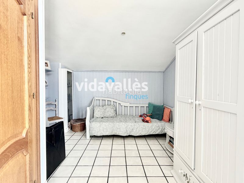 Foto d7890dd8-9d4b-4565-ab4d-0fc7e15af7e7. Casa amb xemeneia calefacció aparcament a Cardedeu